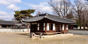 전라도 전주 한옥마을 내부 한 전통가옥 모습